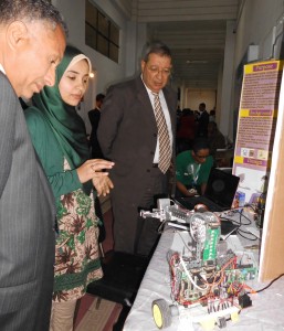 Mayar explaining her project to Judges at ISEF Science fair 2013